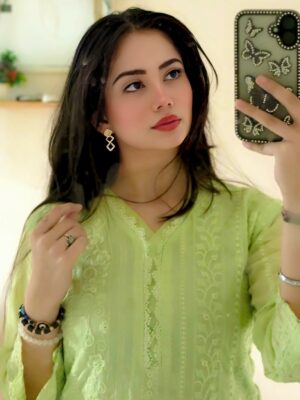 Nancy Arora Instagram - “Mohabbat ka pata nahi, bas lagaav sa hai, jo bhi keh lo, behisaab sa hai. “🤍🪬

.
.
.

#trendingnow #explorepage #instadaily #dailypost #inancyarora #fashionblogger #likesforlike #fashionmodel #dailypost #lifestyle  #foryou #traditional #look