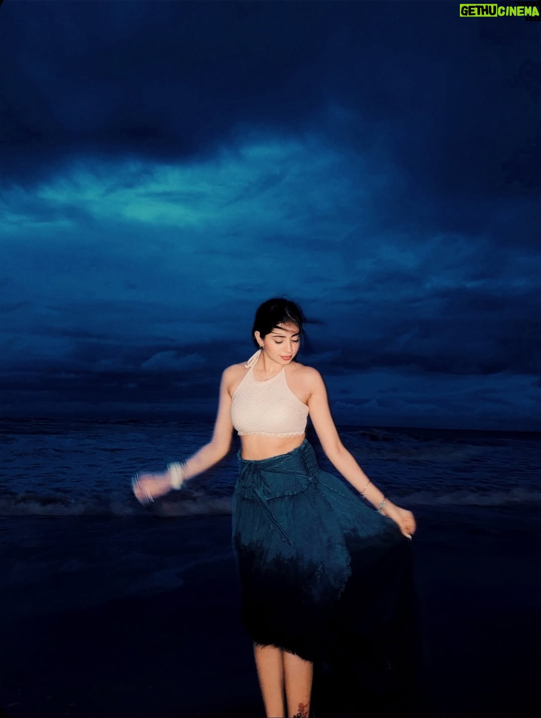 Nancy Arora - 6.2K Likes - Everything comes to You at the RIGHT TIME 🤍🥀

.
.
.
#trendingnow #explorepage #instadaily #dailypost #inancyarora #fashionblogger #likesforlike #fashionmodel #dailypost #lifestyle  #foryou #beach #look