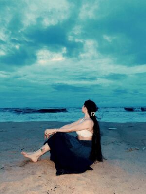 Nancy Arora Instagram - Everything comes to You at the RIGHT TIME 🤍🥀

.
.
.
#trendingnow #explorepage #instadaily #dailypost #inancyarora #fashionblogger #likesforlike #fashionmodel #dailypost #lifestyle  #foryou #beach #look