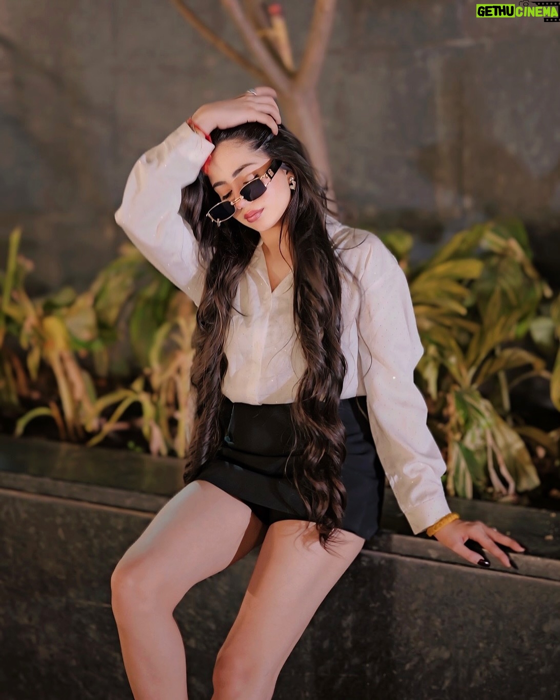 Nancy Arora - 4.2K Likes - Not everyone deserves to know the real you, let them meet the version they deserve.🤍🥀

.
.

📸:- @starboiiiiiiii08 

.
.

#trendingnow #explorepage #instadaily #dailypost #inancyarora #fashionblogger #likesforlike #fashionmodel #dailypost #lifestyle #foryou