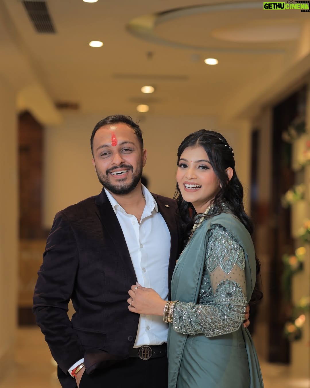 Nancy Goyal - 28.4K Likes - Jab mile the tab laga nahin tha yha tak ka safar hai,
Ab yha tak hai saath, toh humesha ban kar rehna humsafar !! ♥️

Roka hogyaaaa!;) ♥️🥹