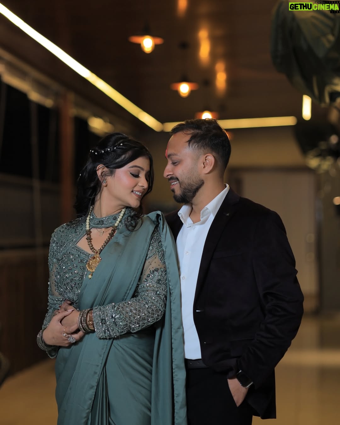 Nancy Goyal - 28.4K Likes - Jab mile the tab laga nahin tha yha tak ka safar hai,
Ab yha tak hai saath, toh humesha ban kar rehna humsafar !! ♥️

Roka hogyaaaa!;) ♥️🥹