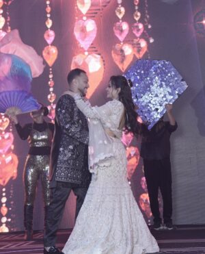Nancy Goyal Instagram - Jindagi gulzaar hai , ab jo hatho mein tera hath hai.❤️🧿
Best decision was asking you to marry me @nancygoyalofficial ❤️🧿