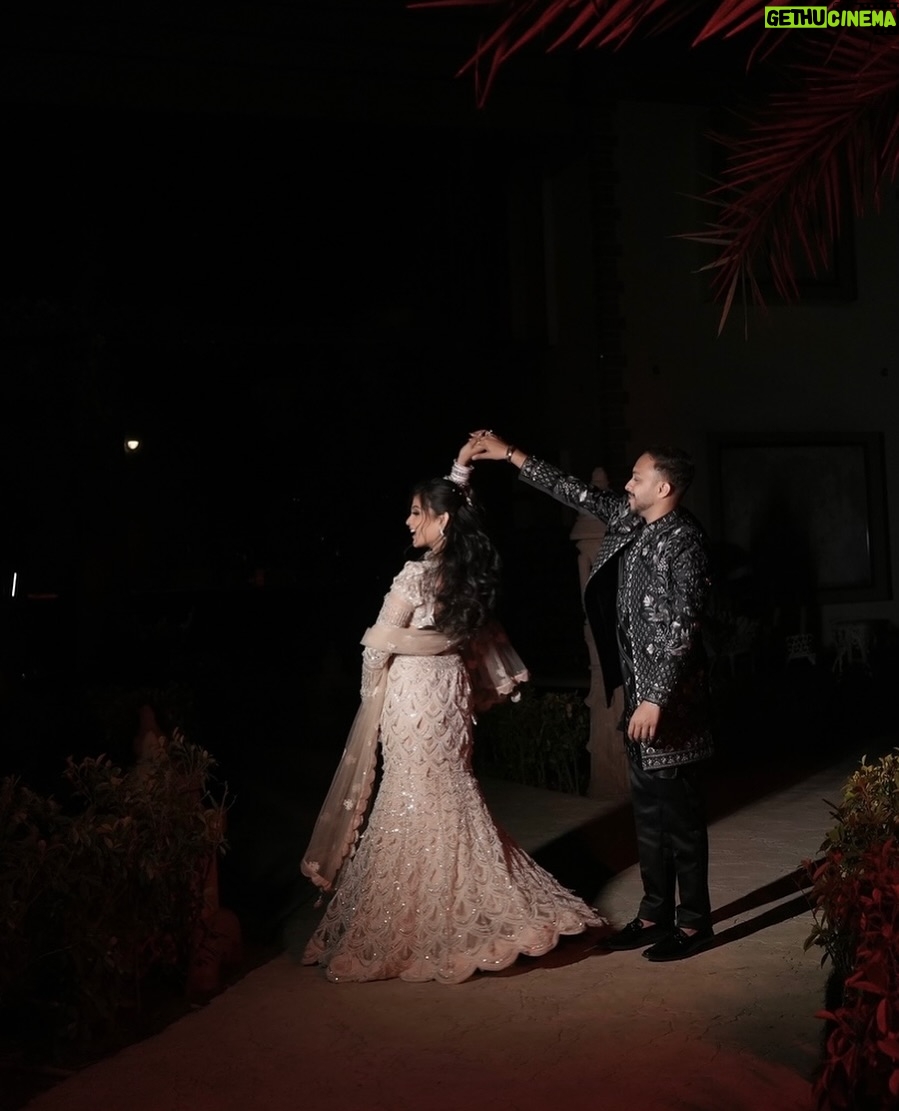 Nancy Goyal - 17.8K Likes - Jindagi gulzaar hai , ab jo hatho mein tera hath hai.❤️🧿
Best decision was asking you to marry me @nancygoyalofficial ❤️🧿