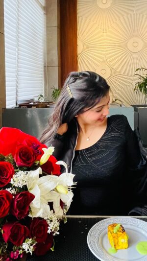 Nancy Goyal Instagram - 🖤