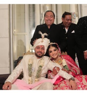 Nancy Goyal Instagram - Jo kabhi bas dost the, vo humdum bangye
Njane kaise yh gul khilgye
Ab smjhane baithe toh hum na samjha payenge,
Magar jo bh hua uska shukar guzaar hmesa kar jayenge!