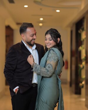 Nancy Goyal Instagram - Jab mile the tab laga nahin tha yha tak ka safar hai,
Ab yha tak hai saath, toh humesha ban kar rehna humsafar !! ♥️
Roka hogyaaaa!;) ♥️🥹