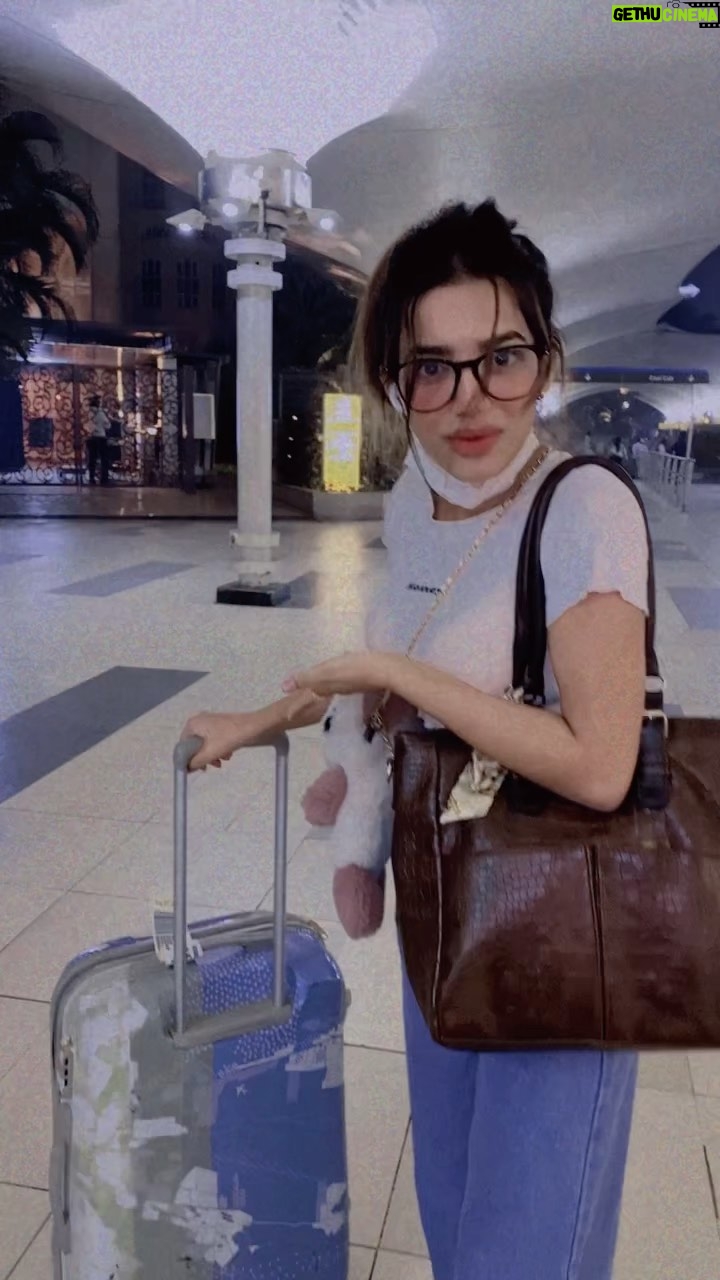 Nancy Suryavanshi - 46.4K Likes - Bhag gyi 😂🙌🏻
.
.
.
.
#instagood #reelitfeelit #airportvideos #trend #instatrend #look