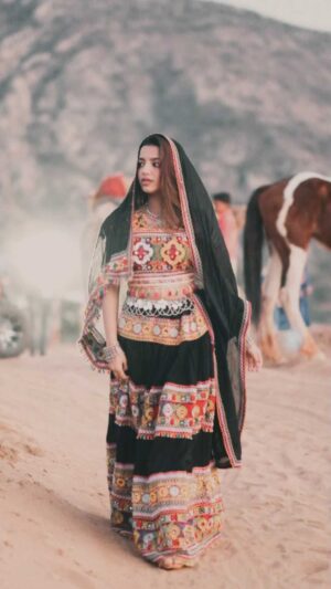 Nancy Suryavanshi Instagram - Judaai❤️‍🔥
.
.

.
#instagood #reelitfeelit #lovecareshare #rajyasthan #blackdress #look #pushkar