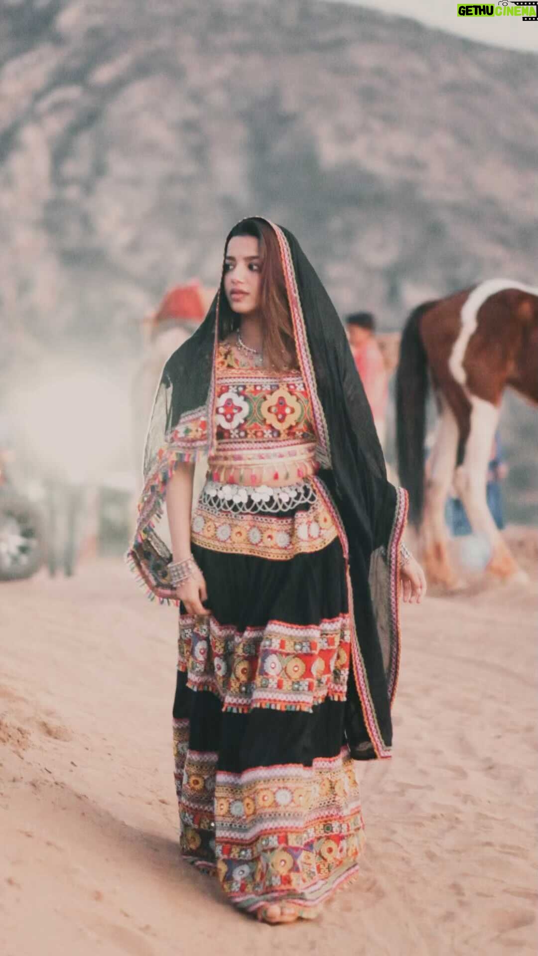 Nancy Suryavanshi - 18.5K Likes - Judaai❤️‍🔥
.
.

.
#instagood #reelitfeelit #lovecareshare #rajyasthan #blackdress #look #pushkar