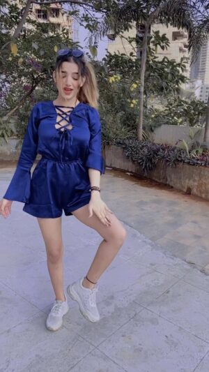 Nancy Suryavanshi Instagram - Trend🦋🙌🏻
.
.
.
#instareels #dance #look #funny #kuchbhi #house