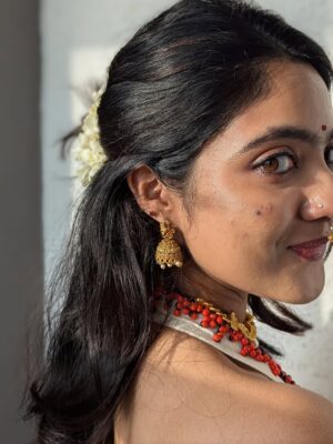 Nandana Varma Instagram - Apo happy Onam 🌼🤍
📸 : @minnajohns
👗 : @mankasurath