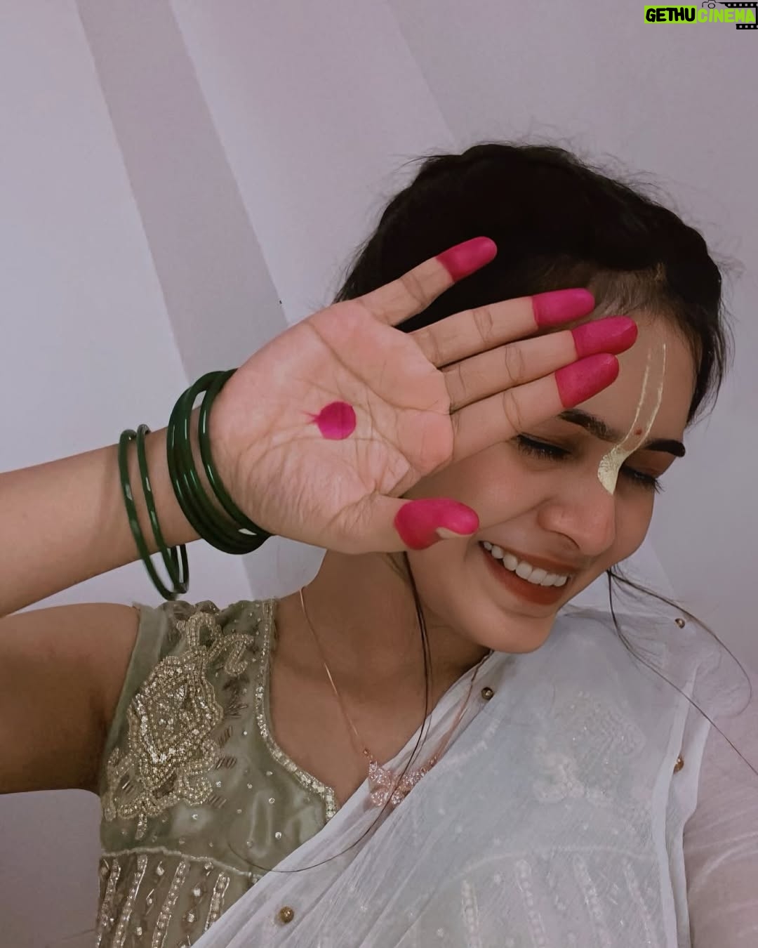 Nandini - 6.4K Likes - 🦚Happy Janmashtami! May you be blessed with the divine grace of Lord Krishna🦚 #nandians💗 #repost
