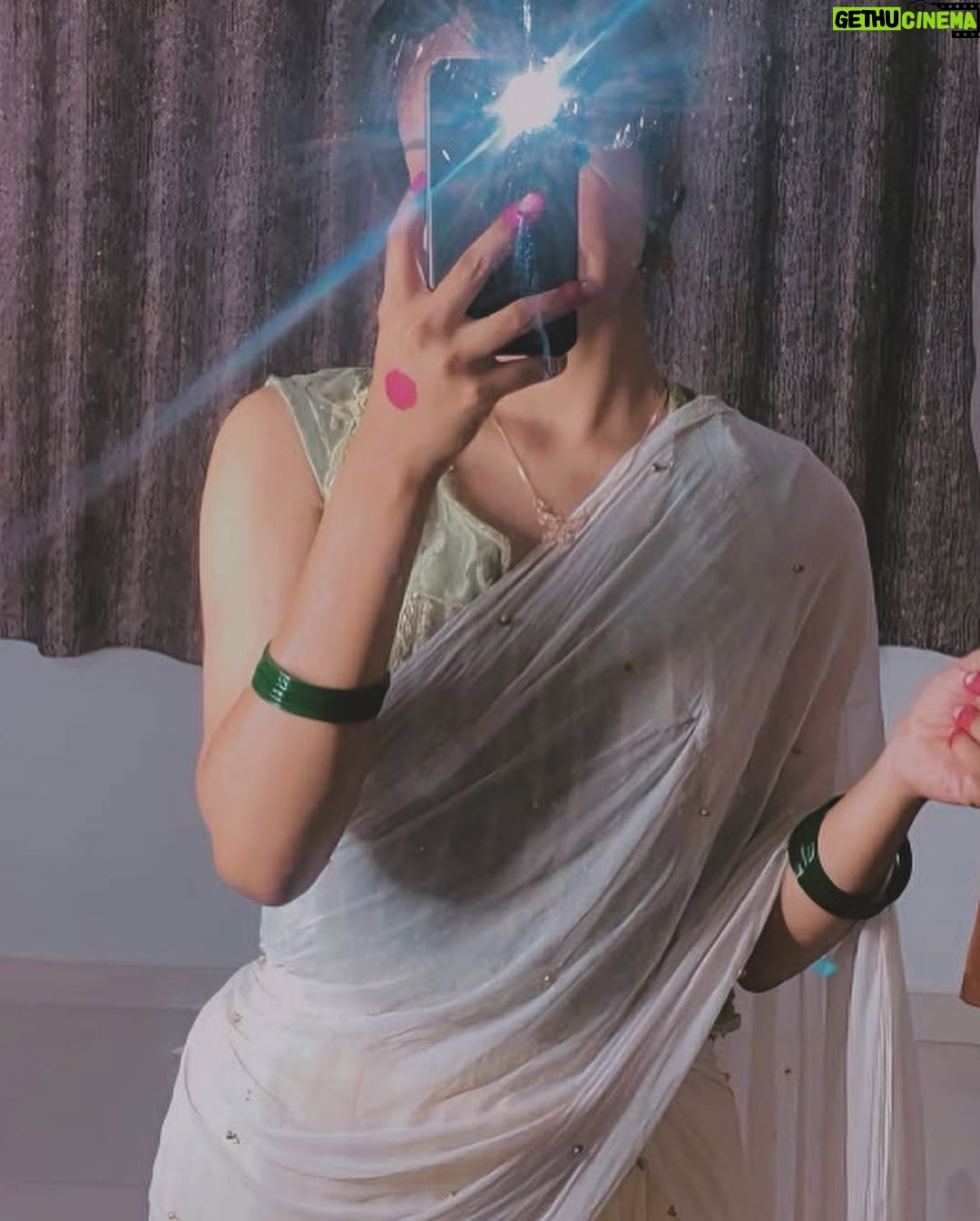 Nandini - 6.4K Likes - 🦚Happy Janmashtami! May you be blessed with the divine grace of Lord Krishna🦚 #nandians💗 #repost