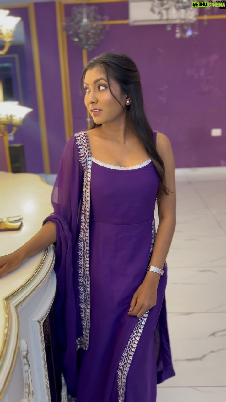 Nandini Padmukh - 65 Likes - Simple no makeup look💕
Model @rhythmic__girl 
Makeup hair @annieees_makeover