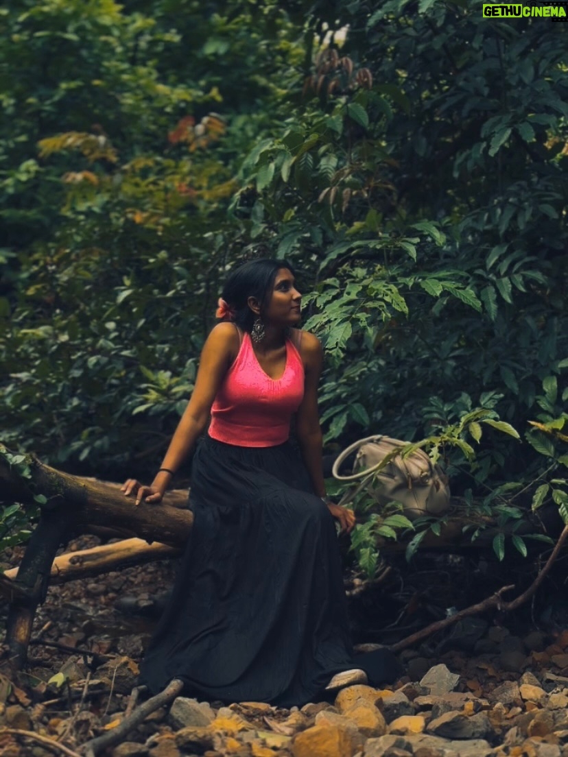 Nandini Padmukh - 116 Likes - In the lap of nature, wrapped in culture 🌸

#trending #rhythmic__girl #love #nature #nandinipadmukh #tredingreels #treditionalwear❤️ #foryou #foryoupage