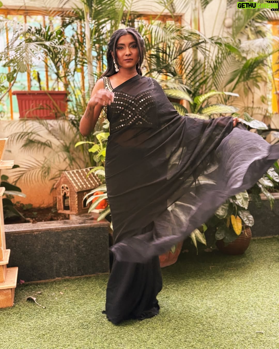 Nandini Padmukh - 96 Likes - पहेले नही थी चांदनी 🌙✨