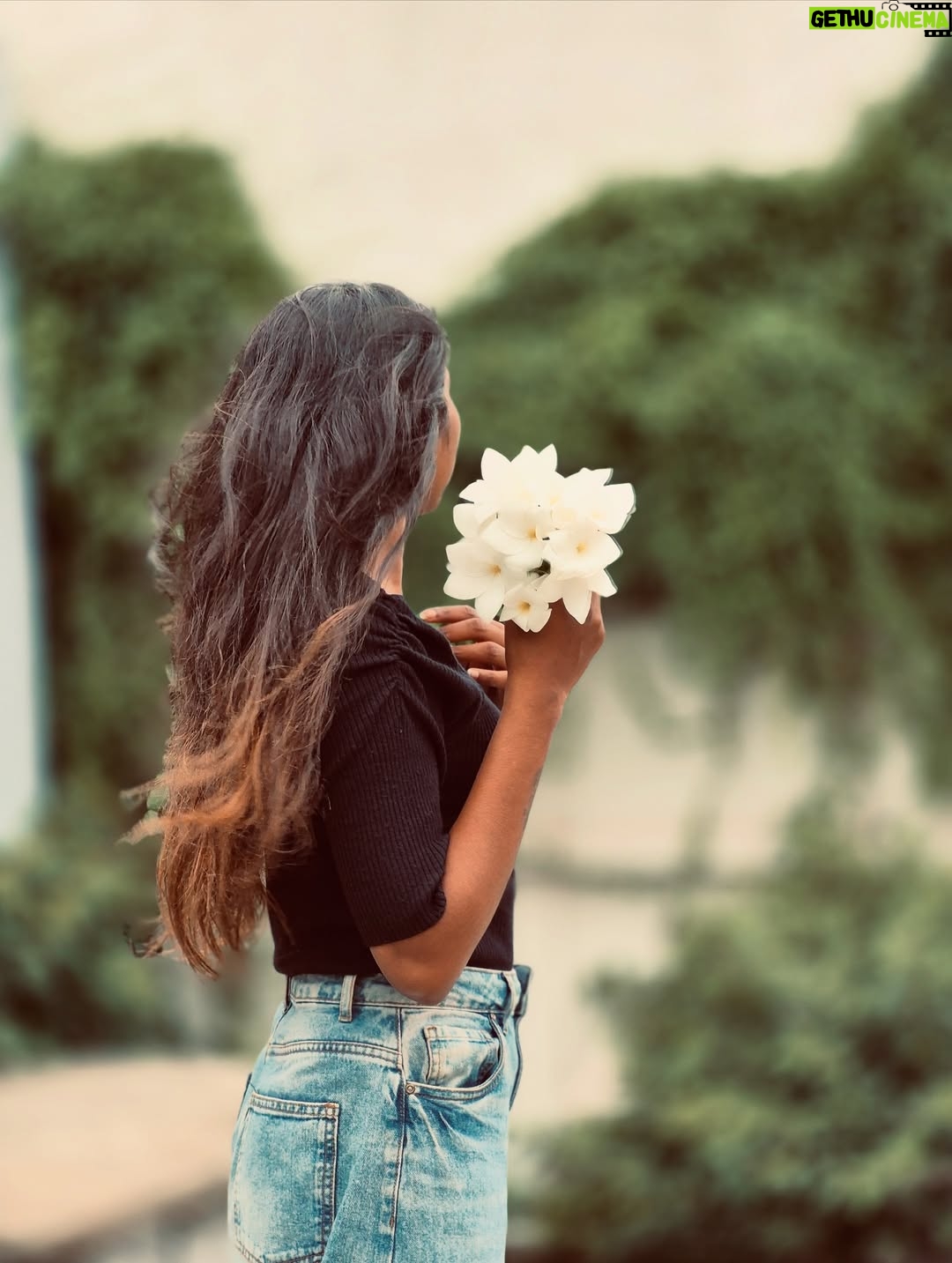 Nandini Padmukh - 3 Likes - “She wore flowers in her soul, not just her hair.”✨