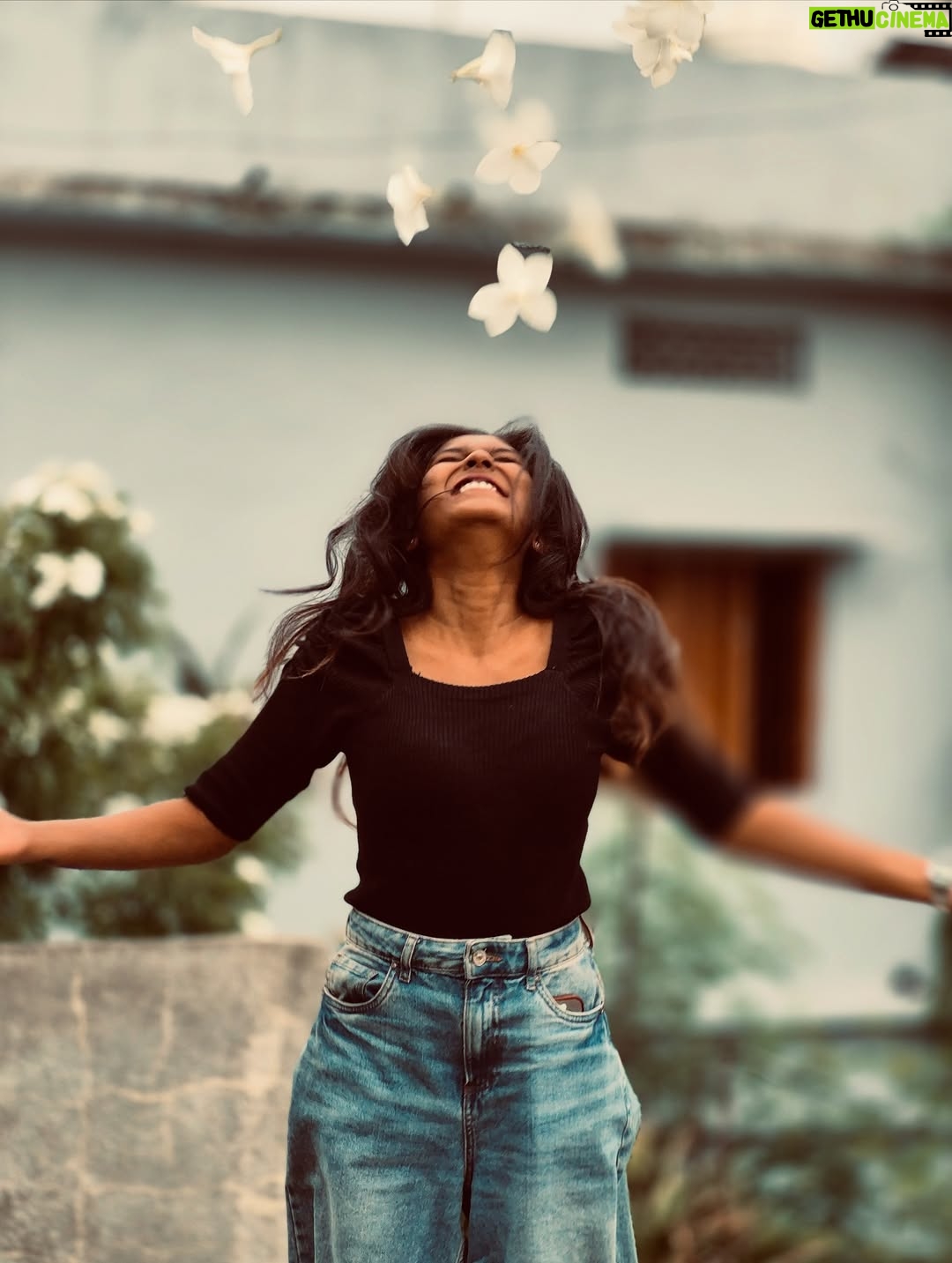 Nandini Padmukh - 3 Likes - “She wore flowers in her soul, not just her hair.”✨