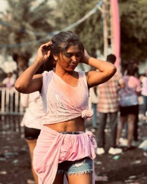 Nandini Padmukh Instagram - Happy holi āØ
#happyholi #holi #happyholi2025 #holivibes