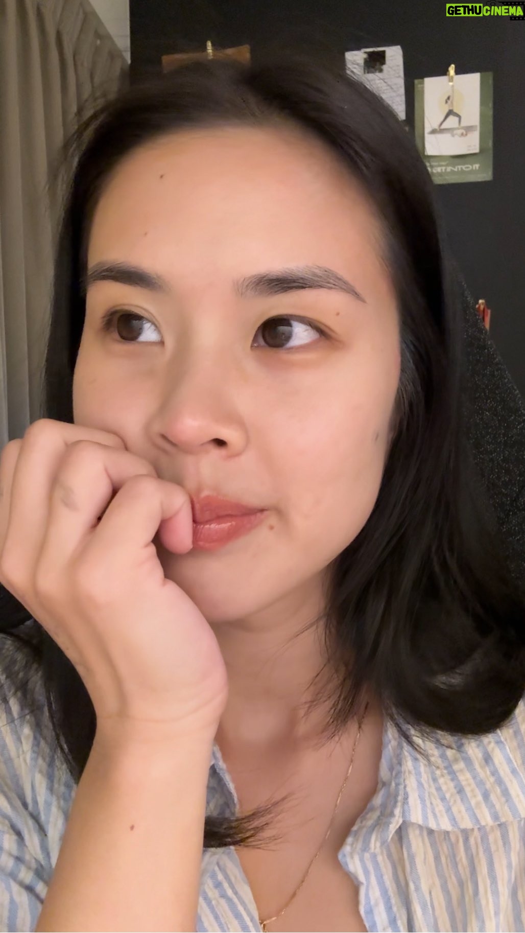 Naomi Yeo - 3.4K Likes - I recently got back into acting and I thought I would introduce my character to you in Mandarin ☺️❤️ Acting will always be my first love, I hope to show you more of what I can do in the near future! 

来给大家介绍一下我演的角色 - 清清！这也是我第一次和 @cavinsoh 大哥一起工作，和他合作超级愉快！希望你们多多支持清清，记得在@mewatch.mediacorp 收看《青春小鸟》 🥰 
@wawapictures