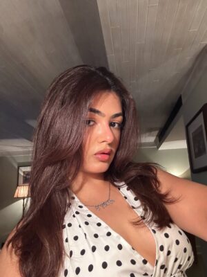 Natallia Aroraa Instagram - the bombay episode 🛺