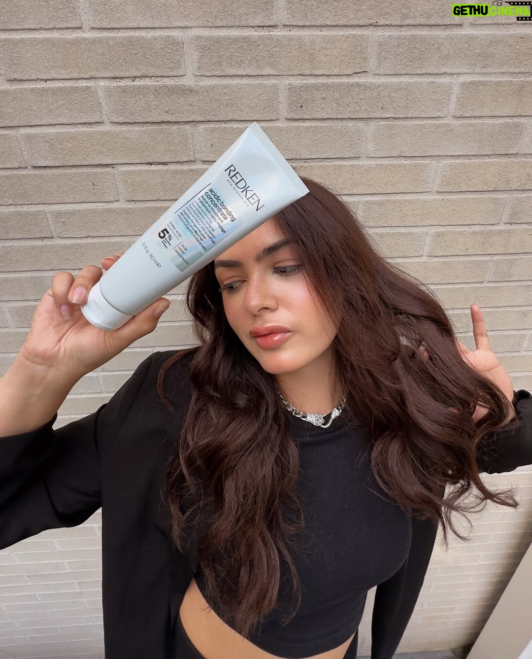 Natallia Aroraa - 3 Likes - @redken’s Acidic Bonding Concentrate is now on @amazondotin and it’s a game changer for damaged hair! 

Formulated with Citric Acid   Bonding Care Complex, this 3-step routine repairs hair from within, reduces breakage, protects hair from heat damage, and strengthens weak hair bonds. If you style often or color your hair, this is your new holy grail. Add to cart, thank me later 💁‍♀️

#RedkenIndia #RedkenRepairs #Ad