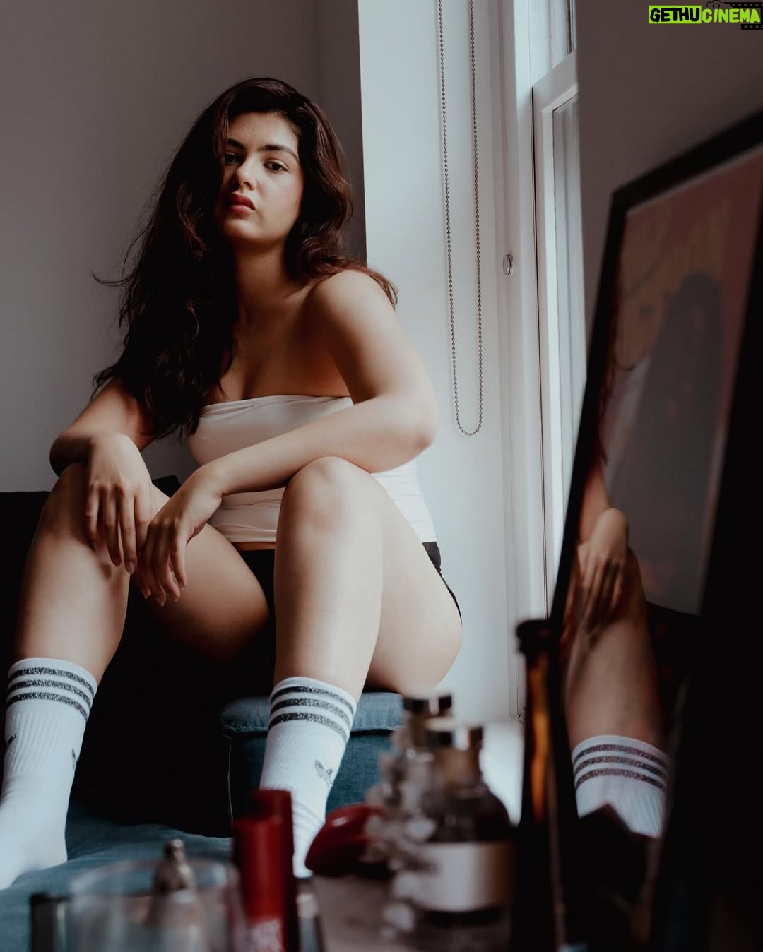 Natallia Aroraa - 3 Likes - Two lipsticks, a poster of Mia Wallace, and no mindless chatter. 💋
