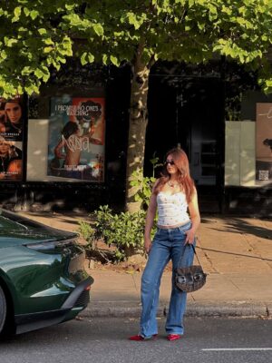 Natallia Aroraa Instagram - just stopping by 🚥
