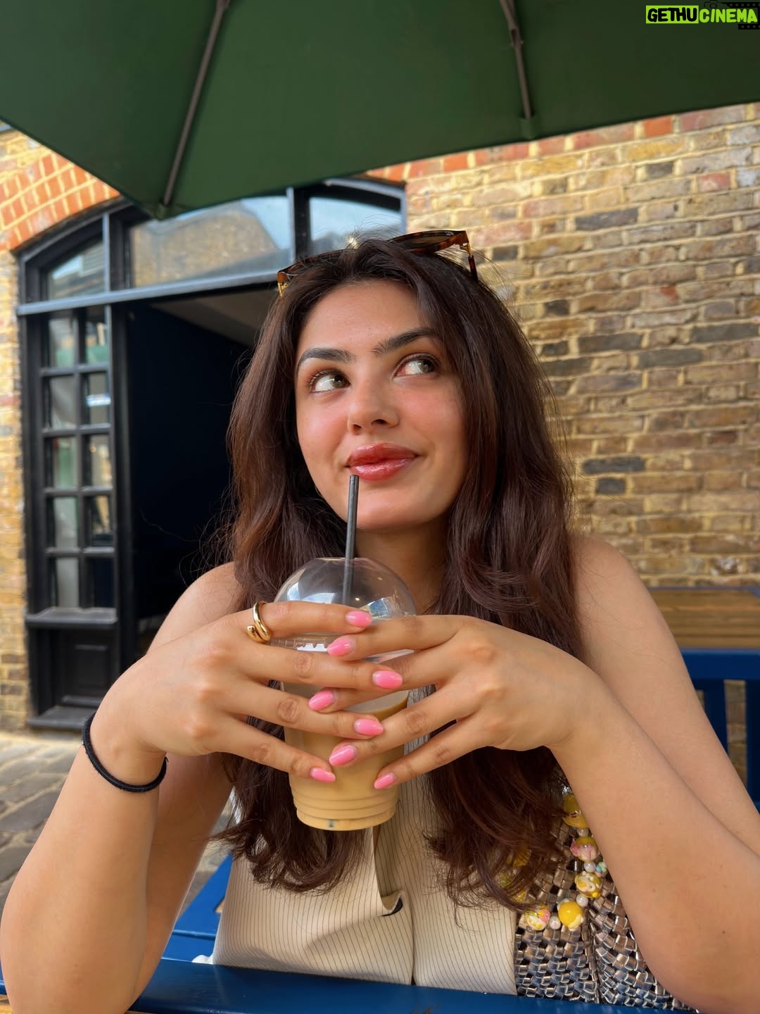 Natallia Aroraa - 3 Likes - lemonade on a sunny day with a side of pinky🧃