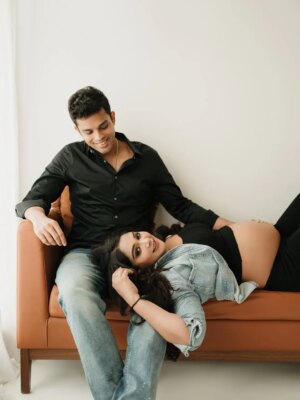 Natasha Doshi Instagram - Love how simple and stylish this session was 🤍
.
.
 Maternity photoshoot in Mumbai, best maternity photographer in Mumbai, pregnancy photoshoot in Mumbai, pre- pregnancy photoshoot, pregnancy announcement, maternity portraits in Mumbai, casual maternity photoshoot in Mumbai, lifestyle maternity photoshoot in Mumbai,]