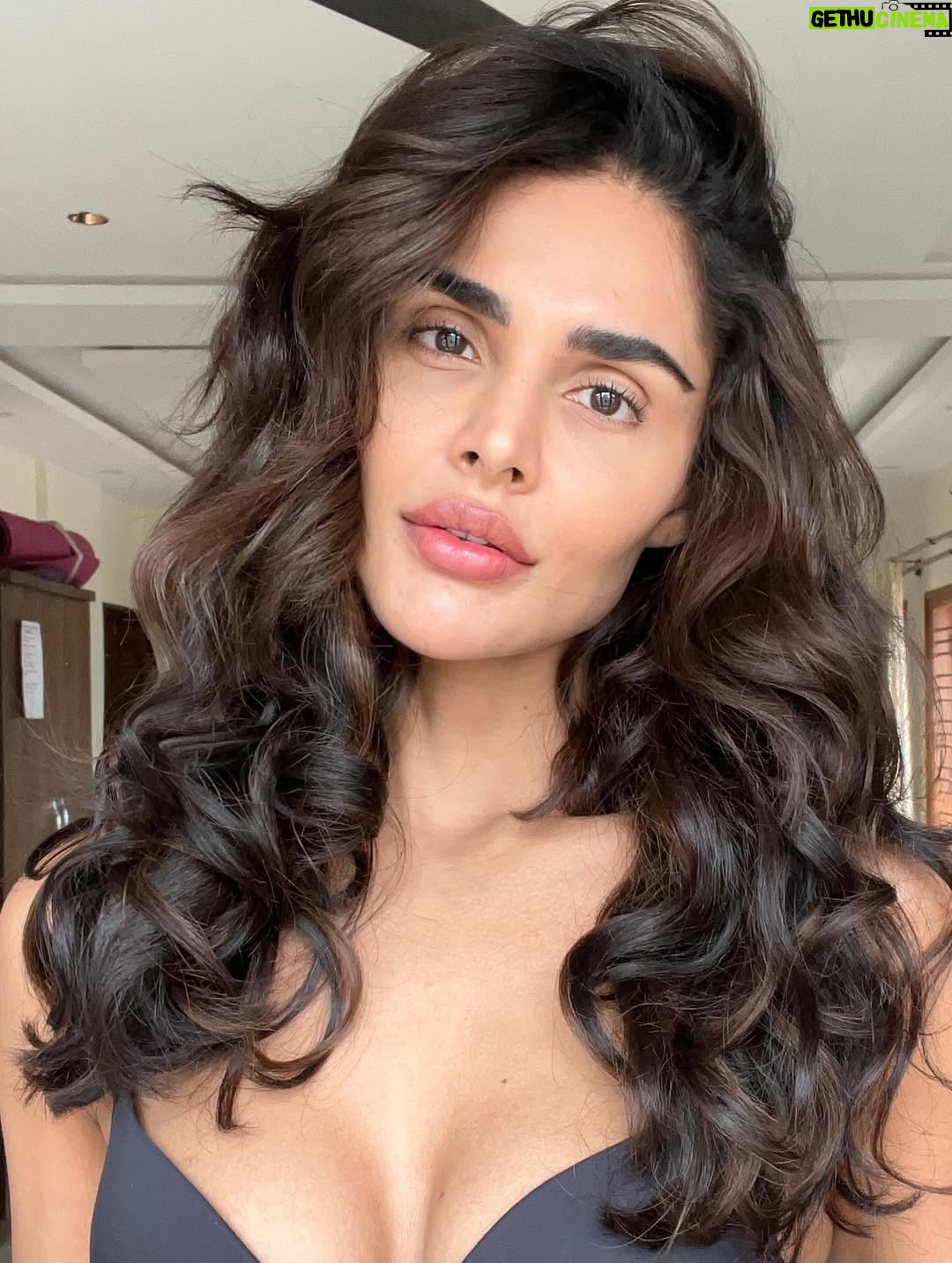 Nathalia Kaur - 6.4K Likes - Fresh 📸