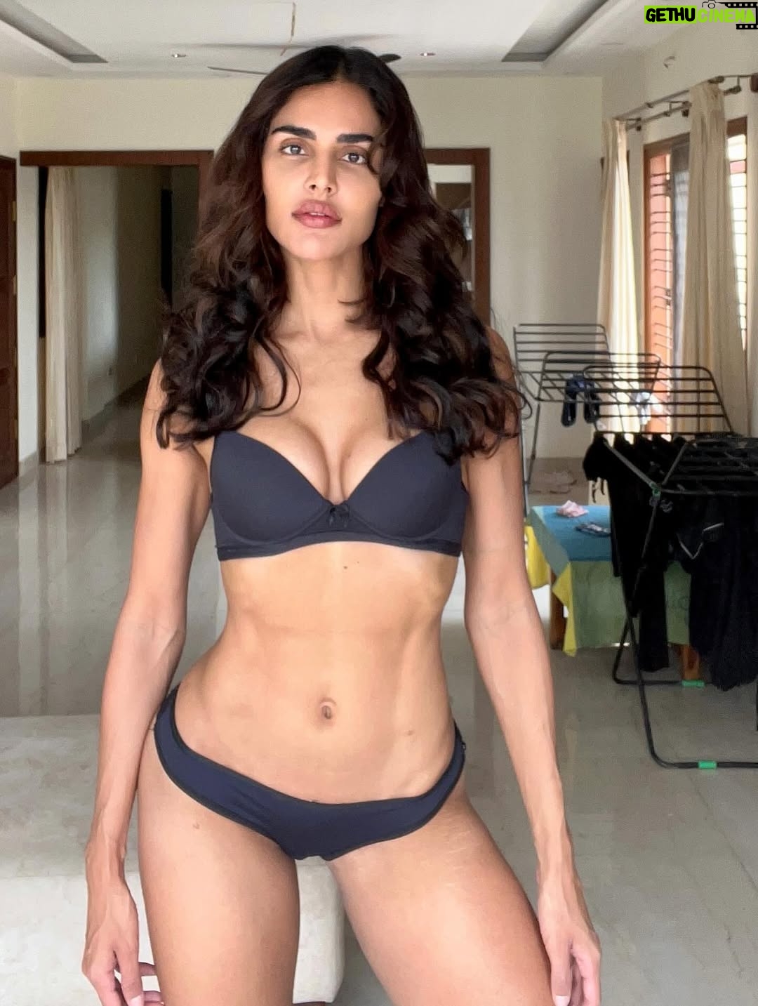 Nathalia Kaur - 6.4K Likes - Fresh 📸