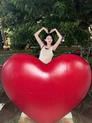 Natsuki Deguchi Instagram - 24さいになったよ〜✌︎

たくさんのお祝いほんとにありがとうございます🥹
ほーっんとに感謝の気持ちでいっぱいです。。

出口24才も自分らしく、
いっぱい食べて、いっぱい笑ってハッピーに過ごしたいと思います‼︎