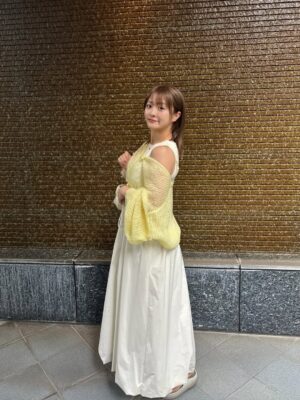 Natsumi Takagi Instagram - 色落ちしてた髪の毛、暗く染めてきた💛
今日の新潟大会は、まだ色落ちしてない暗い髪色を見てもらえる🫶
どうかな〜🥰
楽しみにしててね〜✨
カラーカット💇♀️
@hase_short
