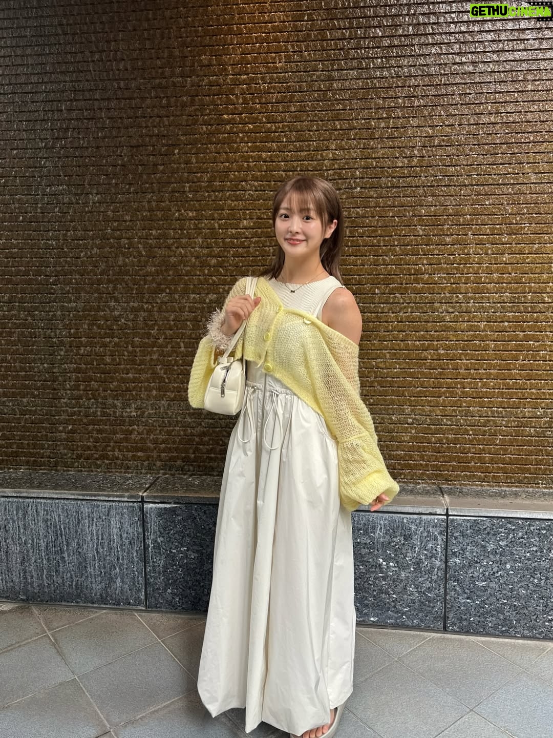 Natsumi Takagi - 8.2K Likes - 色落ちしてた髪の毛、暗く染めてきた💛
今日の新潟大会は、まだ色落ちしてない暗い髪色を見てもらえる🫶
どうかな〜🥰
楽しみにしててね〜✨

カラーカット💇‍♀️
@hase_short