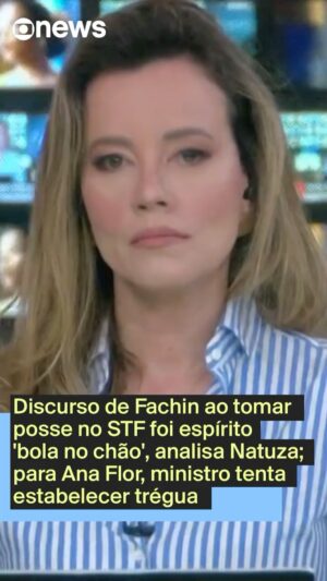 Natuza Nery Instagram - ANÁLISE — No #Edição18 desta segunda-feira (29), @natuzanery e @anaflorjornalista comentaram o discurso de Edson Fachin ao tomar posse como presidente do Supremo Tribunal Federal. 

Para Natuza, se o discurso fosse resumido em uma única expressão seria "bola no chão". Isso porque a posse dá em um momento de tensão entre o STF e o Congresso Nacional e com as sanções dos EUA contra ministros da Corte.

Ana Flor diz que Fachin manda recado ao Legislativo ao dizer "ao Direito, o que é do Direito. À Política, o que é da Política" e que tenta estabelecer trégua. "Vamos lembrar que quando ele estava na presidência do TSE ele teve momentos de dificuldade com o governo do então presidente Bolsonaro. (...) Fachin não estava sem participar dos acontecimentos da Corte, mas ele tenta agora estabelecer quase que uma trégua. Tenta conter tudo o que poderia parecer ativismo no Judiciário e faz uma defesa do Judiciário e da democracia".

Na agenda do novo presidente do Supremo tem temas capazes de aumentar ainda mais a tensão entre os Poderes nos próximos meses: a redução de penas aos réus do 8 de janeiro, o alcance das investigações sobre emendas parlamentares e os desdobramentos das sanções impostas pelos EUA.

➡ Acompanhe as atualizações na #GloboNews #edsonfachin #natuzanery #anaflor #stf #supremo #judiciario #posse #discurso