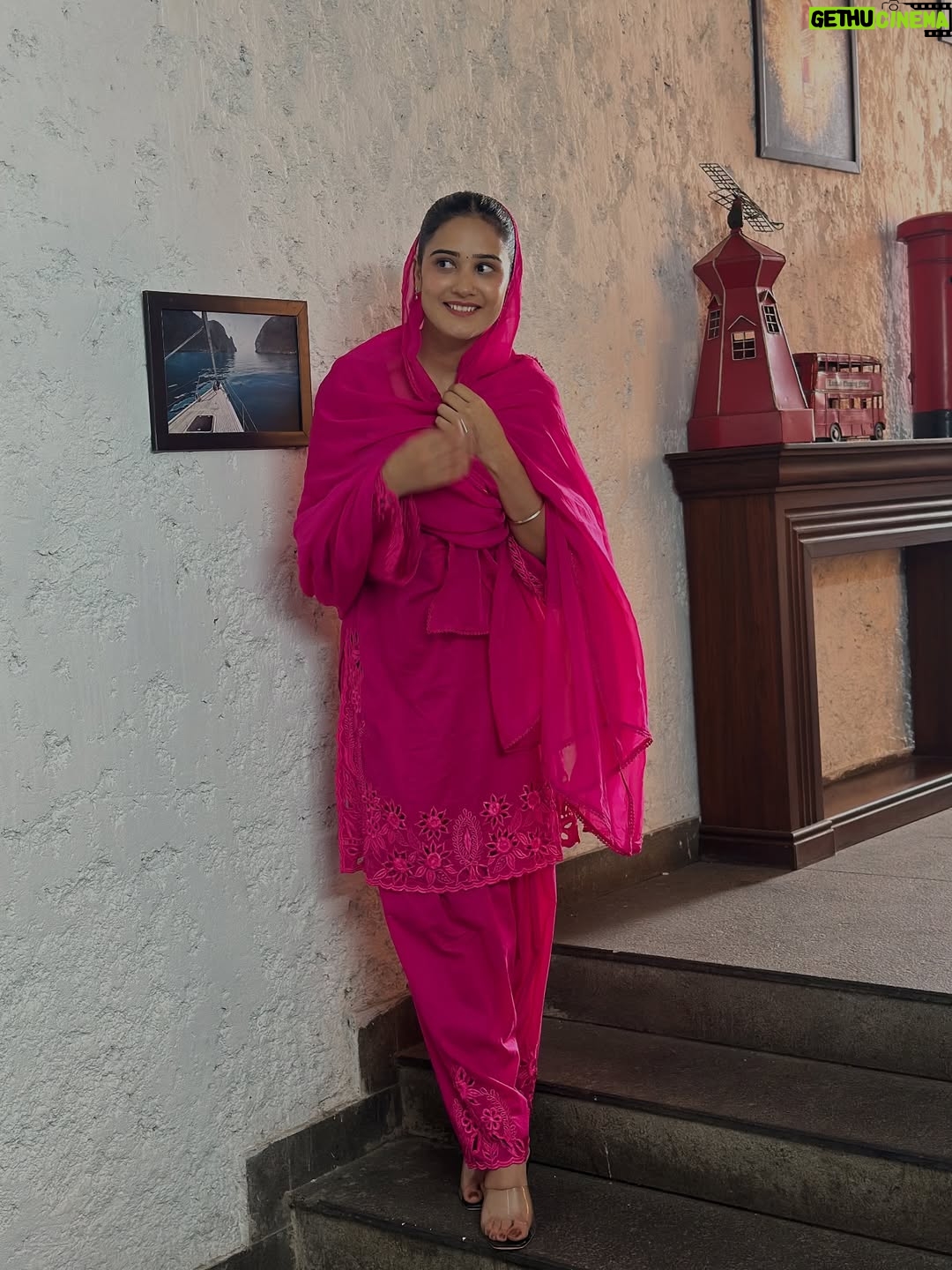 Navjot Kaur Gill - 3.2K Likes - 💕
