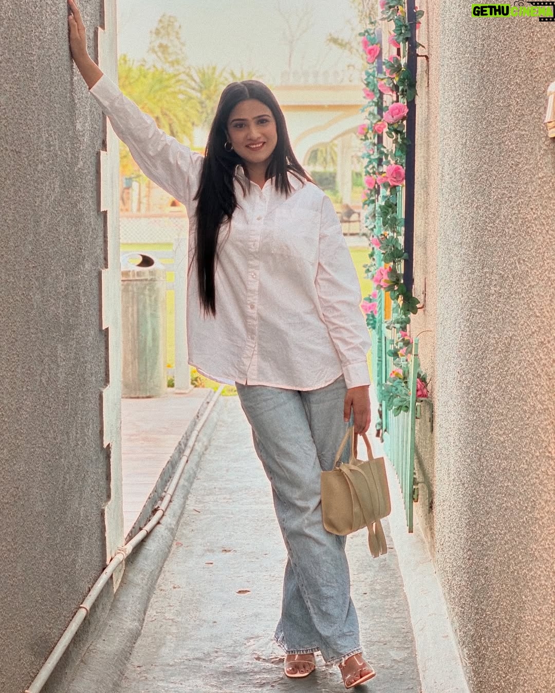 Navjot Kaur Gill - 2K Likes - 🔥