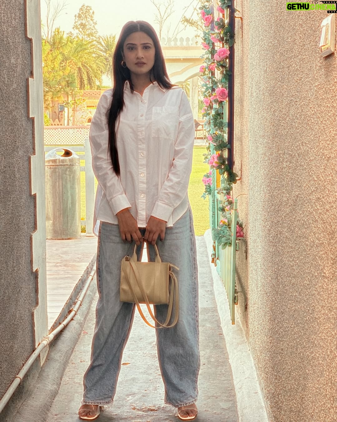 Navjot Kaur Gill - 2K Likes - 🔥