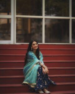 Actress Navjot Kaur Gill HD Photos and Wallpapers March 2025