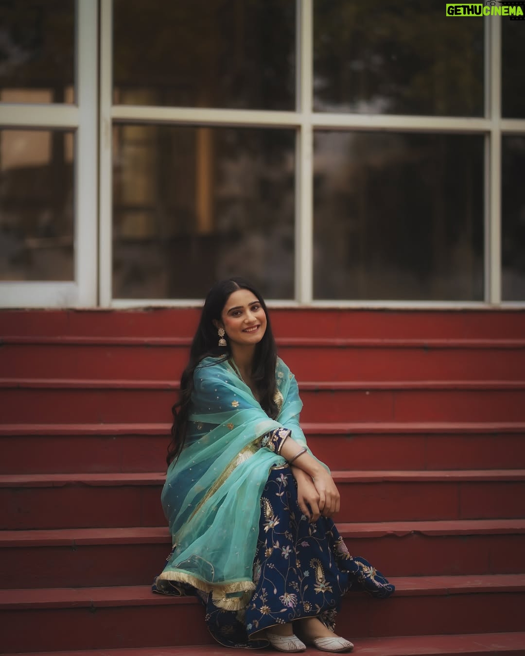 Navjot Kaur Gill - 1.4K Likes - 🫣