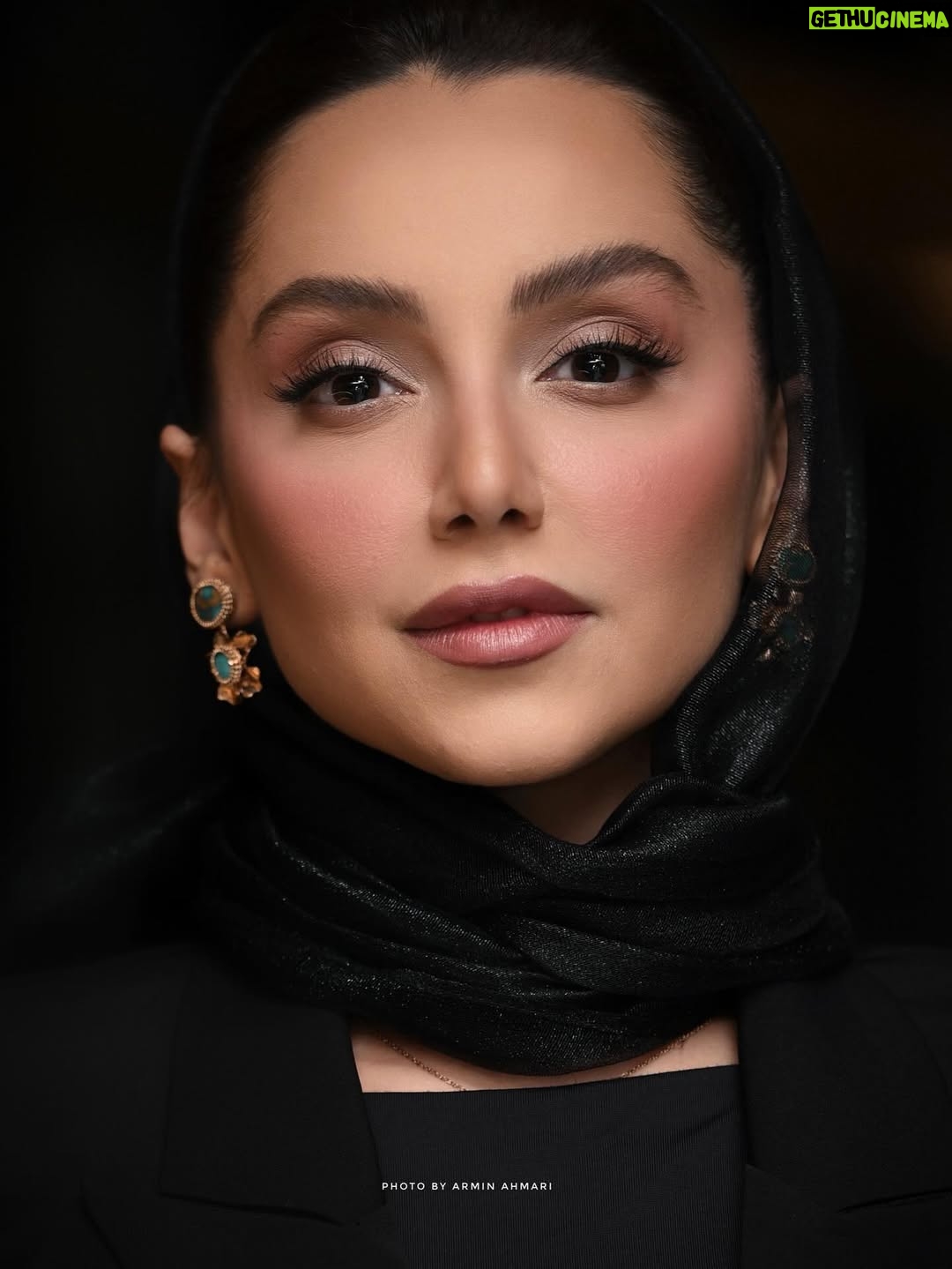 Nazanin Bayati - 197.7K Likes - هیچوقت رو بودن کسی که از نبودنش می ترسی حساب باز نکن…🐢

۰
لاک پشت🎥
📸📸🙏🏻🌸

۰
۰
@bahmankamyar 🎞️
🐢
🐢
.
.

@sheydakhalilimakeup ❤️
@hodarazeghi ❤️