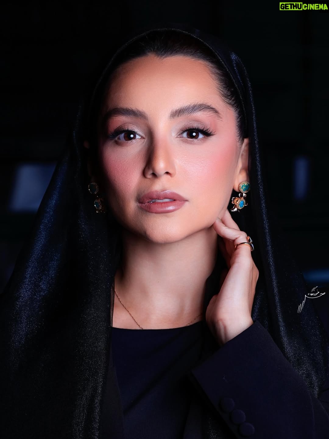 Nazanin Bayati - 197.7K Likes - هیچوقت رو بودن کسی که از نبودنش می ترسی حساب باز نکن…🐢

۰
لاک پشت🎥
📸📸🙏🏻🌸

۰
۰
@bahmankamyar 🎞️
🐢
🐢
.
.

@sheydakhalilimakeup ❤️
@hodarazeghi ❤️