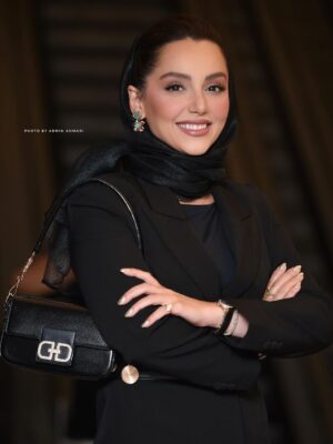 Nazanin Bayati Instagram - هیچوقت رو بودن کسی که از نبودنش می ترسی حساب باز نکن…🐢
۰
لاک پشت🎥
📸📸🙏🏻🌸
۰
۰
@bahmankamyar 🎞️
🐢
🐢
.
.
@sheydakhalilimakeup ❤️
@hodarazeghi ❤️