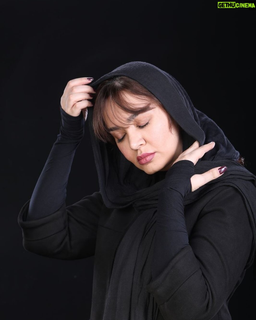 Neda Ghasemi - 63.5K Likes - یک خواب عمیق طولانی…

الان بعداز اون خوابه
هیچ کس رو نمیشناسم 
و مثل یه پر سبکم و آزاد

یه پرِسفیدِسبک
#ندا_قاسمی 

📸: @amirrezarayati1