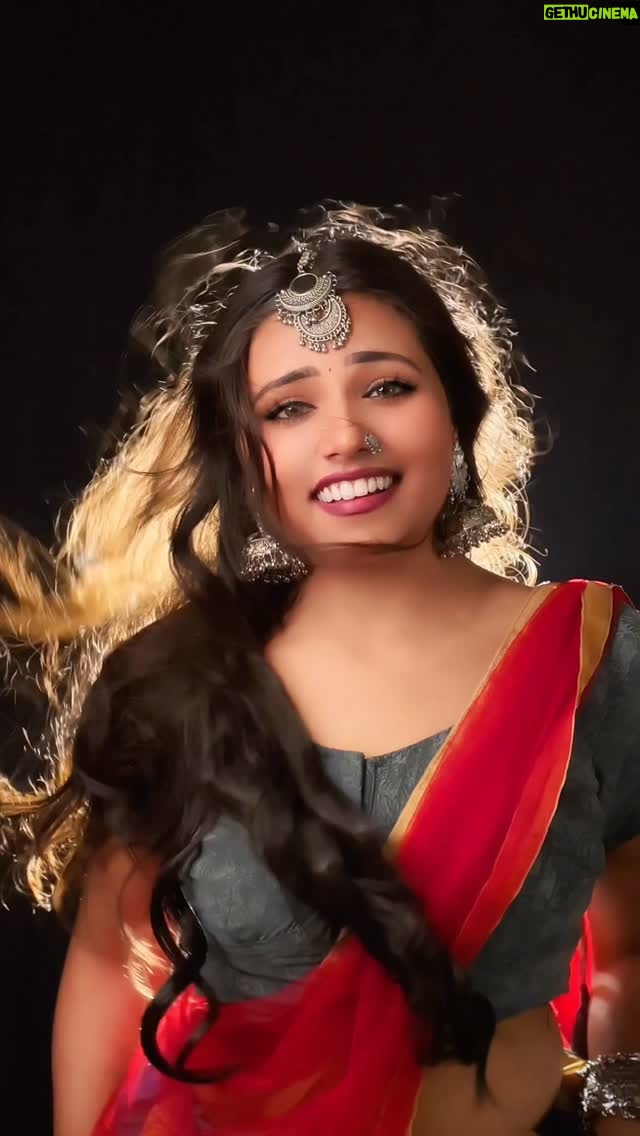 Neha Rana - 362 Likes - Rajvadi odhni 🫣✨ this navratri 
.
.
.
#rajvadiodhni #navratricollection #navratri #navratrispecial❤️ #kalank #trendingsong #viralsong #transition #viral #reelitfeelit #trending #trend #trendingreels #explore #fyp #neharana