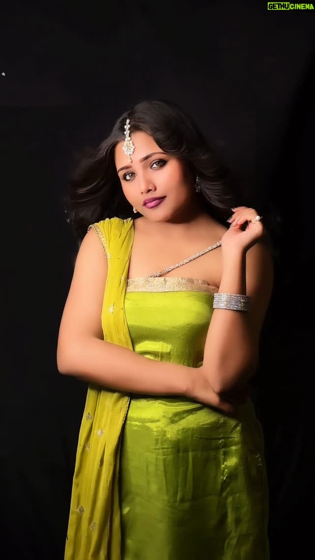 Neha Rana - 333 Likes - Batao kon hai wo 🤔? Sawli si ladki 
.
.
.
#explore #trending #explorepage #reelitfeelit #love #instadaily #trendingreels #trendingsongs #reelinstagram #sawalisiekladki🦋❤️