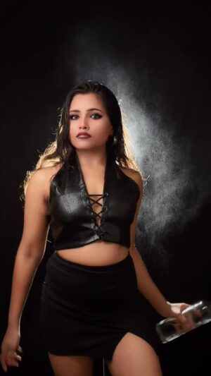Neha Rana Instagram - Tu Pyaasa Hai Trend 😍💧🔥
@nehakakkar @tonykakkar 🔥
#nehakakkar #tonykakkar #tupyaasahai #reelitfeelit #reels #trendingaudio #trendingsong #viral #trending #trendingreels #instadaily #feed #fyp #explorepage #reelinstagram #transition #transitiongoals #transitionalert #neharana