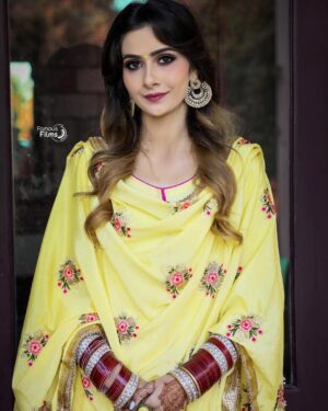 Neha Singh Instagram - Makeup by @makeoverbymandeep_013 ❣️ look for “ja ve shudaiya “ song 🥰